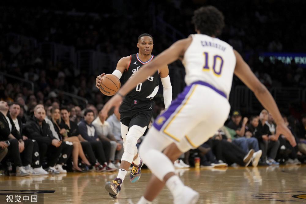 对抗中占据 对抗中占据