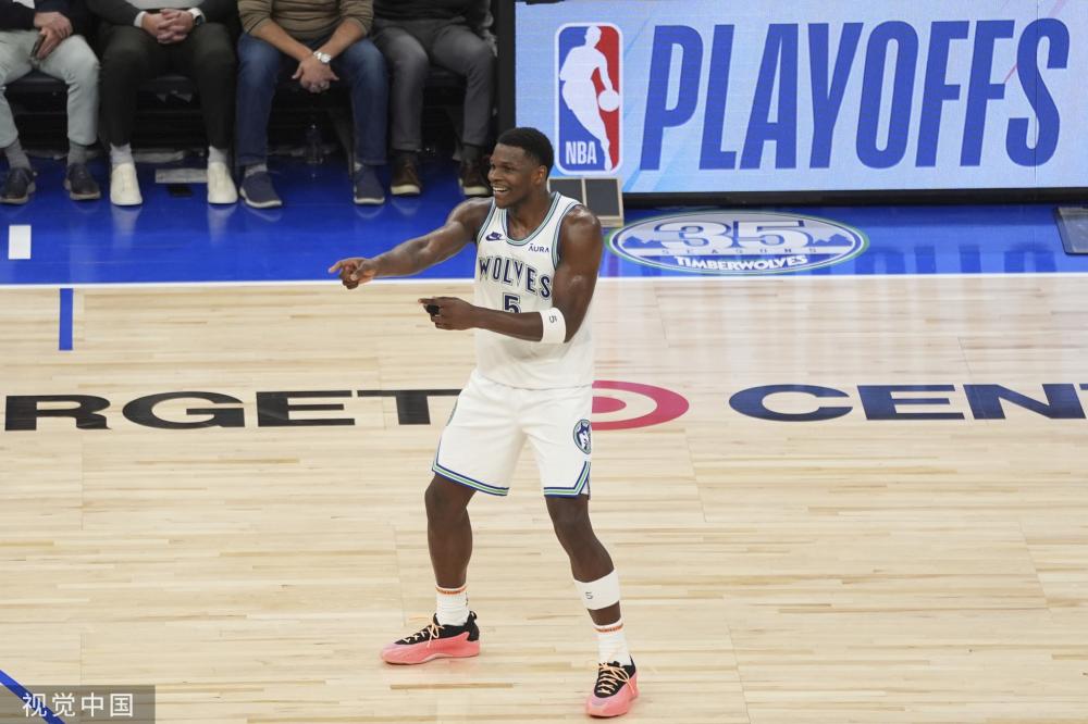 王钰栋的发 王钰栋的发