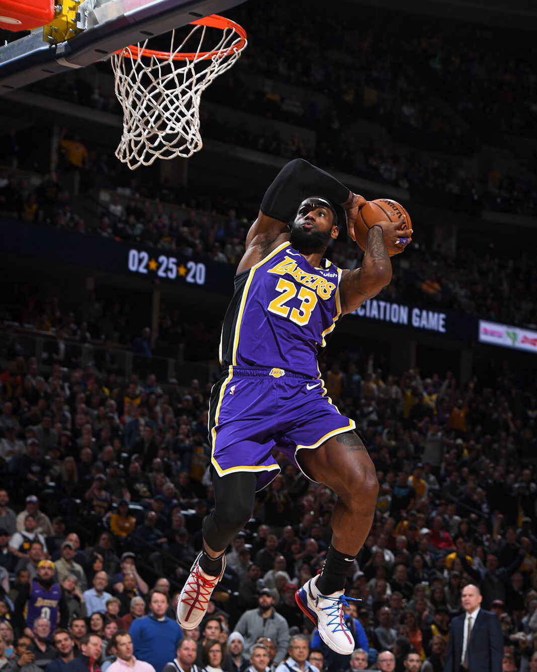 前锋马丁内 前锋马丁内